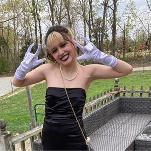 Meet your Posher, Hailey